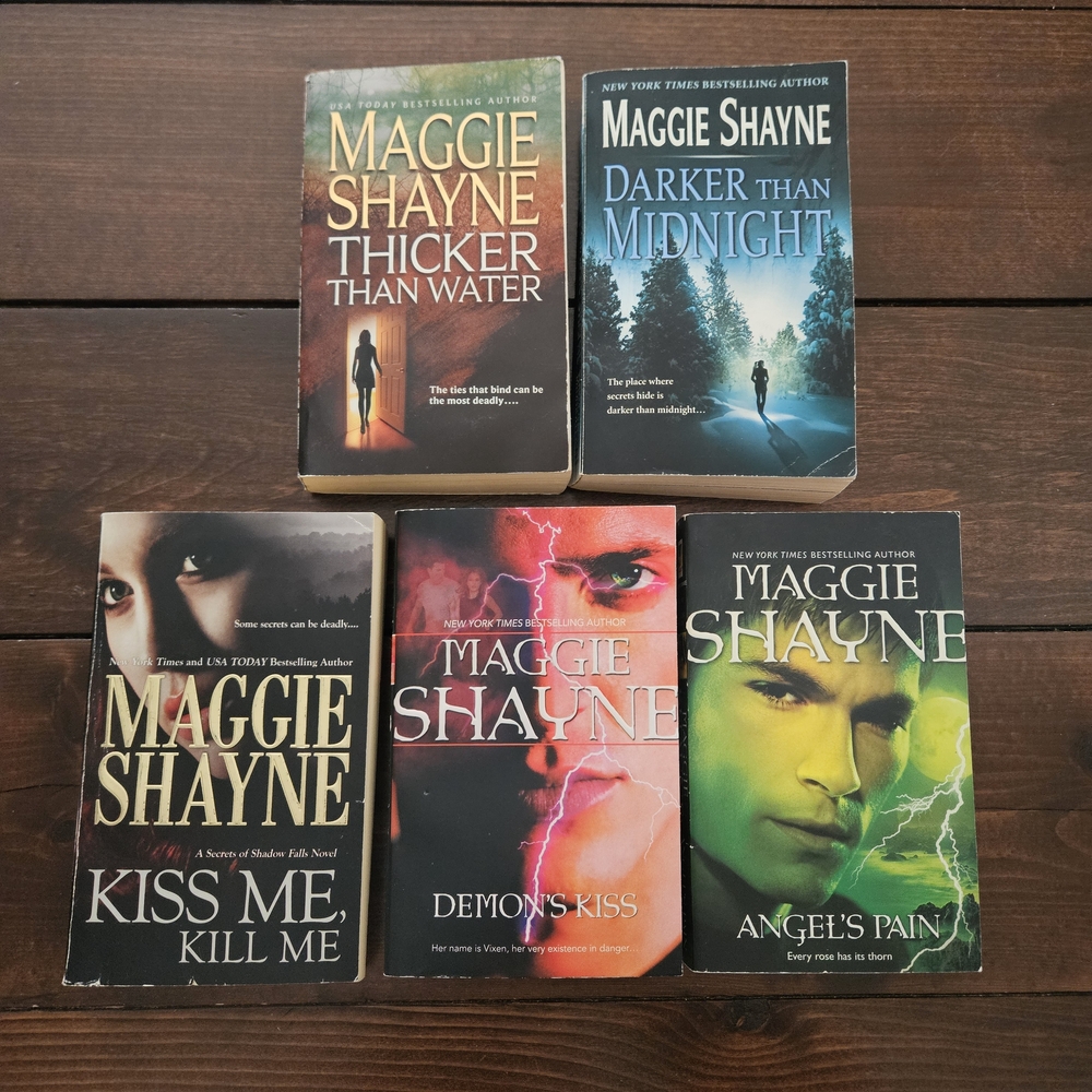 Maggie Shayne Danger After Dawn & Wings in the Night Series 5 Book Paperback Lot
